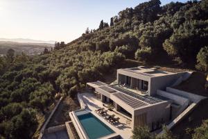 Bazén v ubytovaní Alpha Villa - A Leading Luxury Villa! alebo v jeho blízkosti