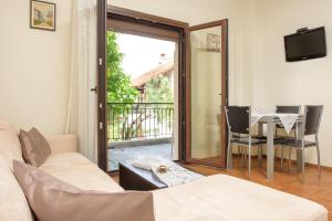 Balkón nebo terasa v ubytování Dili Apartments