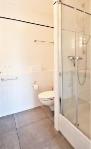 Ένα μπάνιο στο Ferienwohnung Sonnenblick