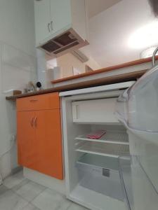 Kuchnia lub aneks kuchenny w obiekcie Madrid AlcoTour Apto trabajo y relax