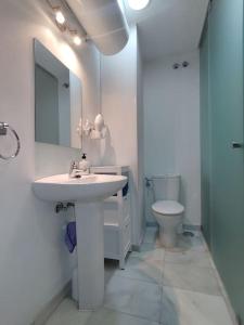 Łazienka w obiekcie Madrid AlcoTour Apto trabajo y relax