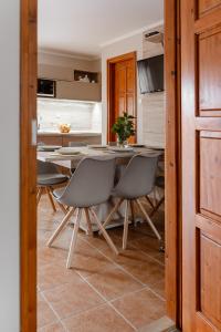Kuchyň nebo kuchyňský kout v ubytování Kotyogó Apartmanok, Bogács