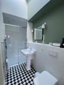 Ванная комната в LES CHAMBRES DE MARIE