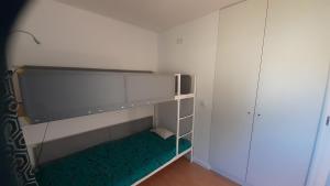 Postel nebo postele na pokoji v ubytování Bungalow com piscina + 6 fotografií