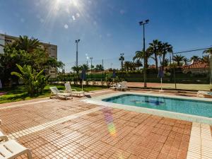 The swimming pool at or close to Lorentz Holiday Home