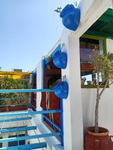 En balkong eller terrass på 2 bedrooms apartement with city view terrace and wifi at Tunis 4 km away from the beach