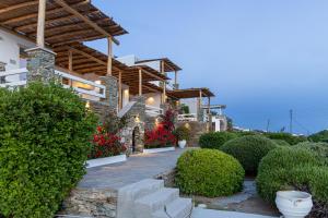 Κήπος έξω από το Big Blue Suites & Apartments