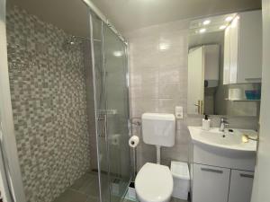 Koupelna v ubytování Apartment Surdić