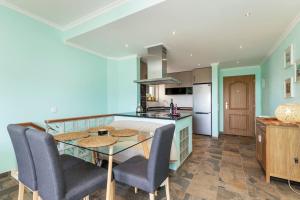 Kuchyň nebo kuchyňský kout v ubytování NEW beach flat with TOP VIEW - 3 min to sea in Luz