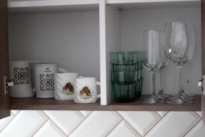 Nápoje v ubytování Charming 1BR apartment with bath in Quiet center of Riga