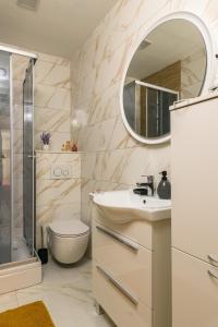 Koupelna v ubytování Apartments Mare Trogir + 37 fotografií