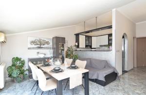 Kuchyň nebo kuchyňský kout v ubytování Apartment Mirela 2145