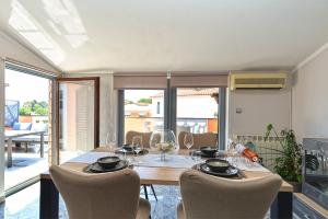 Fotografie z fotogalerie ubytování Apartment Mirela 2145 v destinaci Fažana