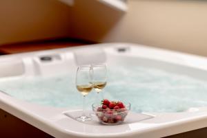 Fotografie z fotogalerie ubytování Parco Reala // Rural - Luxury - Rooms v destinaci Corneliano d'Alba + 57 fotografií