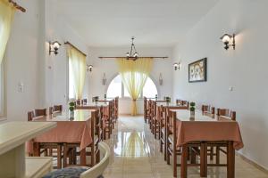 Gallery image of Hotel Zeus in Naxos Chora +38 photos