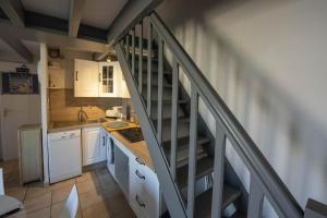 Kuchyňa alebo kuchynka v ubytovaní Maison pour 4 pers - Terrasse - 300m de la plage