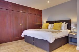 Ένα ή περισσότερα κρεβάτια σε δωμάτιο στο 10 Westgate Street Southampton