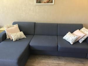 A seating area at Family Wellness Apartman