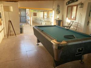 Stół bilardowy w obiekcie Spacious House with Private Pool in Torre-Pacheco