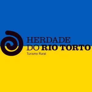 ein Buch mit den Worten haraldride do rio toronto in der Unterkunft Herdade Do Rio Torto in Portel