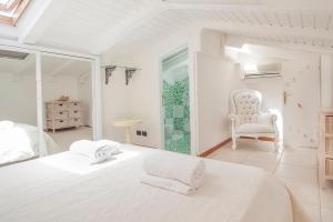 Fotografie z fotogalerie ubytování [70 METRI-SPIAGGIA PRIVATA]LETTINI E OMBRELLONI FREE v Porto Cervo + 23 fotografií