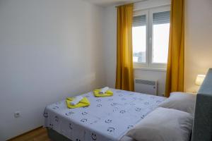 Fotografia z galérie ubytovania Rose-Mary 2BR apt with balcony and parking v destinácii Zadar
