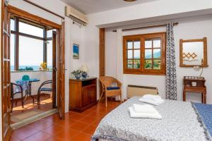 Gallery image of Seaside House with view over Pagasitikos in Afissos