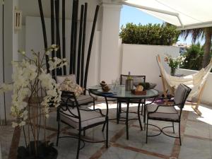 Balkon lub taras w obiekcie STUNNING 175 m2 APARTMENT with TERRACE and JACUZZI