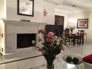 Zdjęcie z galerii obiektu STUNNING 175 m2 APARTMENT with TERRACE and JACUZZI w Marbelli