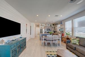 Gallery image of 5 Oclock Chateau MV2D in Port Aransas