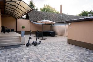 Patio nebo venkovní prostory v ubytování Kolibri Apartman - Makó