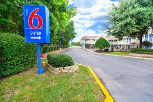 Certifikát, hodnocení, plakát nebo jiný dokument vystavený v ubytování Motel 6-Huntsville, TX
