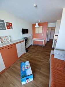 Zdjęcie z galerii obiektu Residence Villa FRANCIA CANNES VUE MER w Cannes