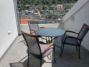 Balkón nebo terasa v ubytování Apartment Teuta