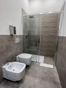 A bathroom at Il Tempio degli Artisti - Suites