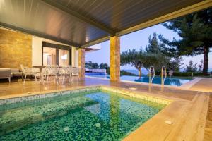 Gallery image of F & B Summer Family Villa - Kassandra - Siviri in Siviri