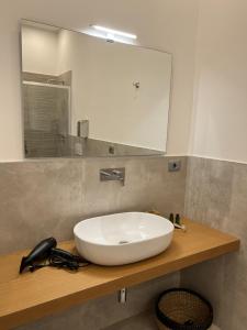 A bathroom at Il Tempio degli Artisti - Suites