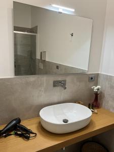 A bathroom at Il Tempio degli Artisti - Suites