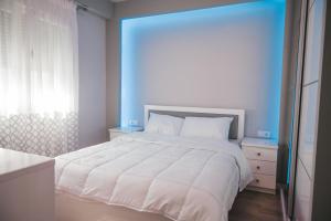 Zdjęcie z galerii obiektu Lovely apartment with balcony in the city center w mieście Kateríni