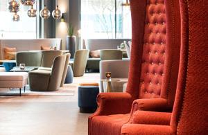 Ein Sitzbereich in der Unterkunft Leonardo Hotel Eschborn Frankfurt