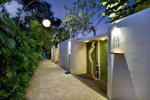 Zahrada ubytování Monolocale Luxury Resort & Spa Seminyak by Ini Vie Hospitality