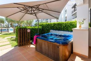Bazén v ubytování Luxury Pool and Spa - Casa Coco nebo v jeho okolí