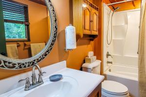 Galeriebild der Unterkunft Hideaway Overlook in Sevierville + 7 Fotos