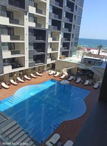 Swimmingpoolen hos eller tæt på 5 stars 301 frontal sea view apartment