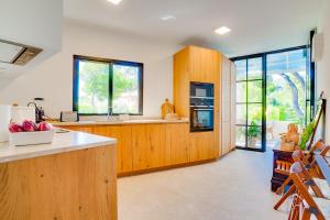Kuchyň nebo kuchyňský kout v ubytování Ses Alzines Apartment - Costa De Los Pinos