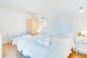 Postel nebo postele na pokoji v ubytování Ses Alzines Apartment - Costa De Los Pinos