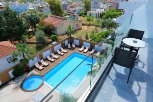 Bazén v ubytování Kuburi Hotel nebo v jeho okolí