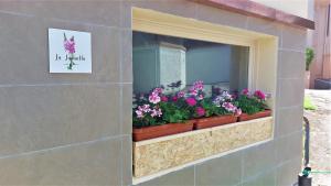 Imagen de la galería de La lupinella Room, en Sirolo