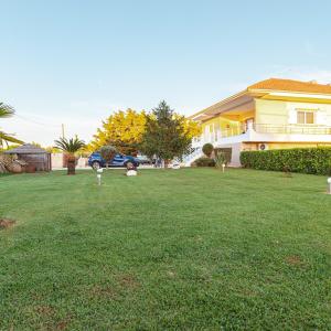 Vonkajšia záhrada v ubytovaní Home Sweet Home Prevezas