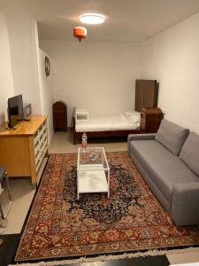 Seating area sa Pleasant Loft Apartment In The Heart Of Tel-Aviv